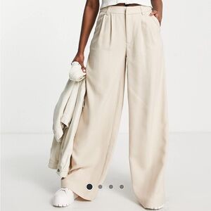 Stradivarius Wide Leg Tailored Pant in Stone